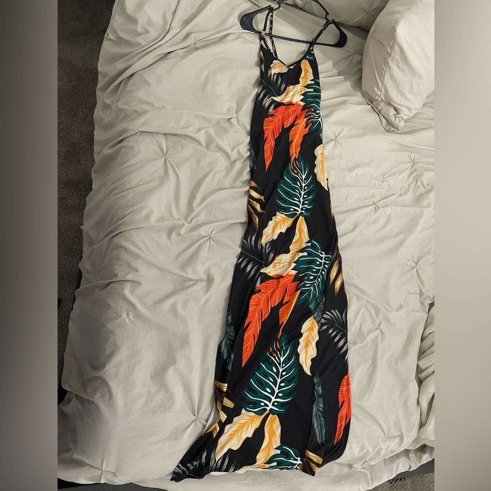 SHEIN SXY Tropical Print Crisscross Backless Slit Hem Bodycon Dress